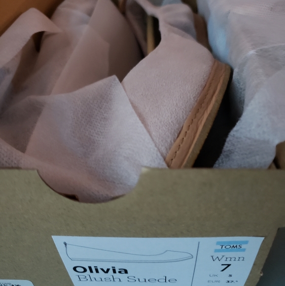 TOMS comfortable ballet inspired flats - Picture 2 of 3